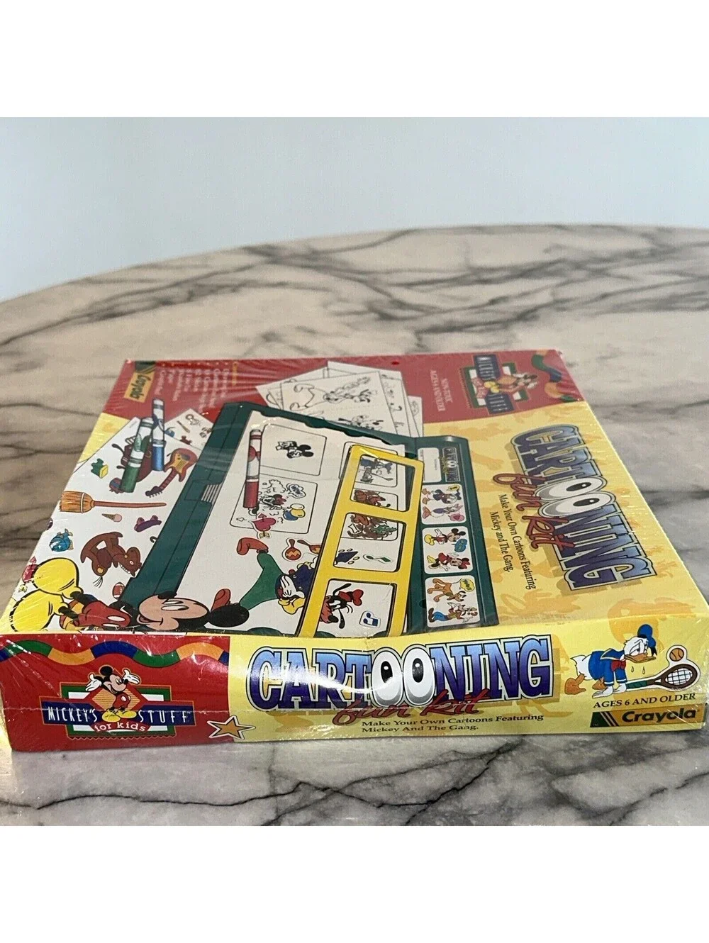Disney vntg crayola